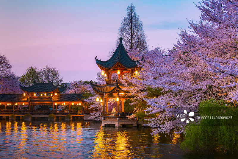 亭中有佳人图片素材