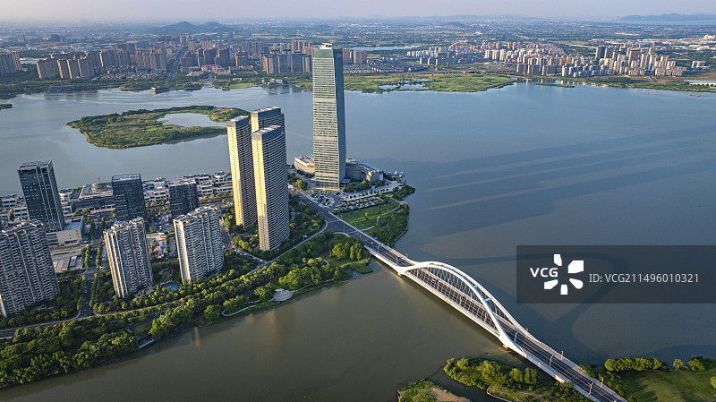 无锡宜兴市东氿大厦梅林大桥图片素材