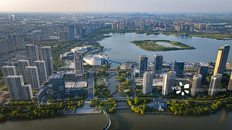 无锡宜兴市东氿湖东氿大厦图片素材