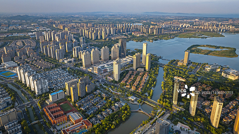 无锡宜兴市东氿湖东氿大厦图片素材