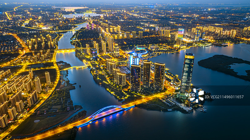 无锡宜兴东氿大厦夜景图片素材