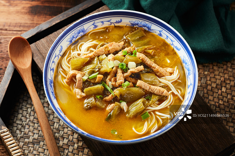 酸菜肉丝面图片素材