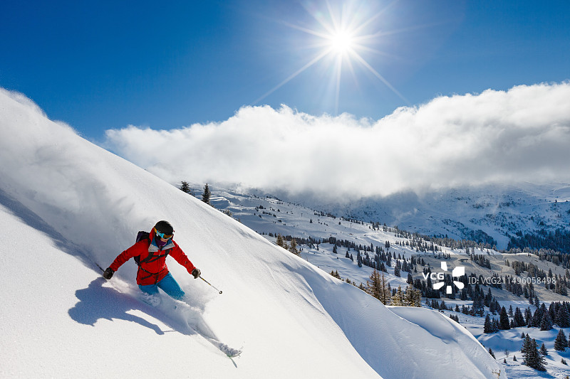 滑雪者，泰勒马克，夏特尔，太阳门，上萨瓦省，阿尔卑斯山，法国图片素材