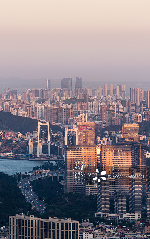 日落下的厦门海沧大桥图片素材