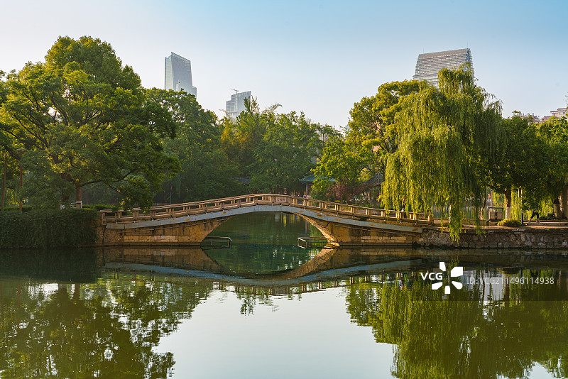 昆明：翠湖春晓图片素材