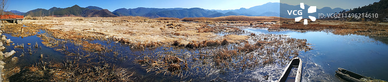 冬季的泸沽湖草海全景图片素材