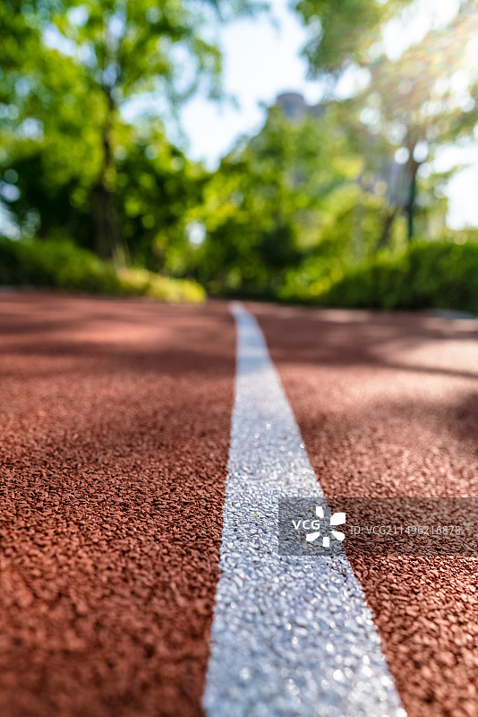 上海徐家汇体育公园的健身跑道图片素材