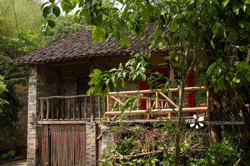 广西壮家古寨壮族干栏式古民居建筑图片素材