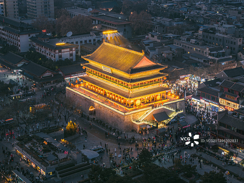 航拍西安鼓楼蓝调夜景城市风光图片素材