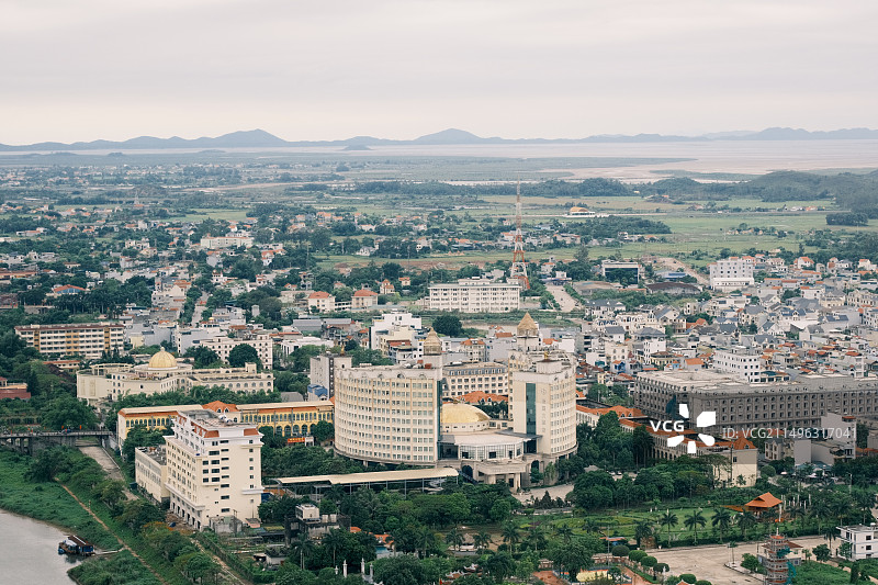 越南芒街俯瞰全景 广西防城港市东兴市口岸俯瞰 法式建筑风格街道图片素材