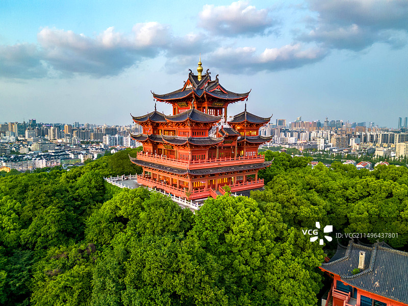 杭州吴山城隍阁航拍图片素材