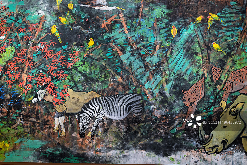 广东广州大湾区艺术中心广东美术馆展出的美术作品图片素材