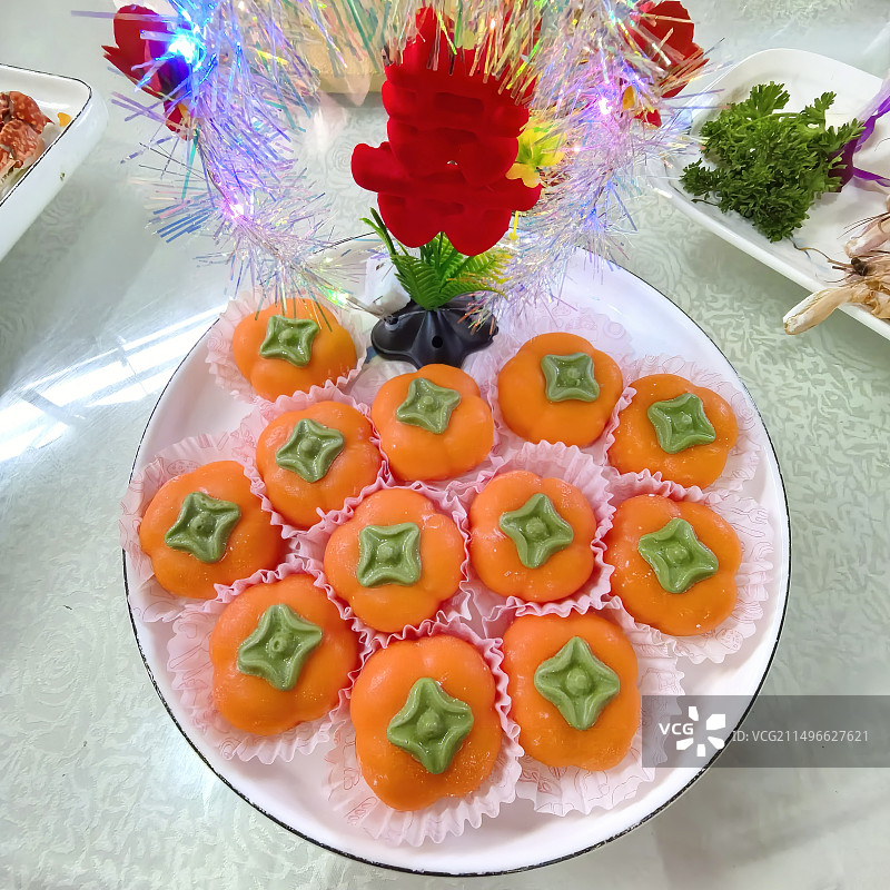 台州的甜食—“柿柿”如意（外皮是糯米粉做，馅料是豆沙）图片素材