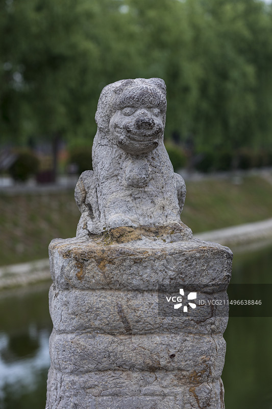 国保单位天下第一桥漯河临颍县小商桥石狮子雕刻图片素材