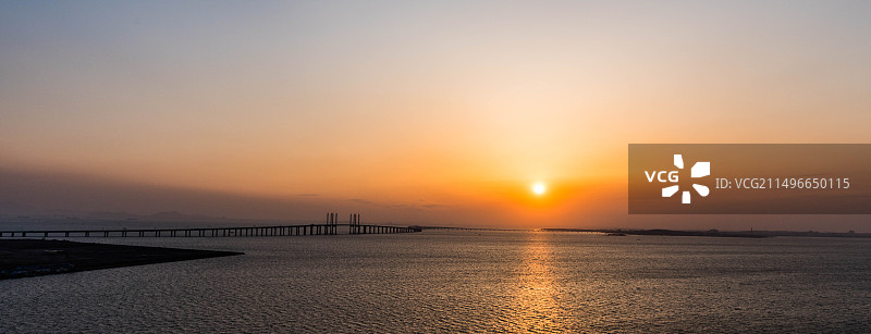 青岛胶州湾日落图片素材