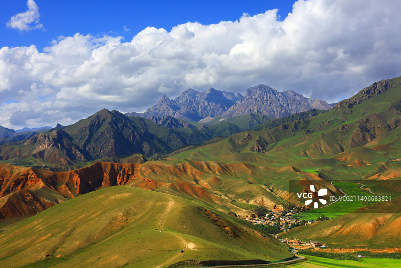 青海卓尔山丹霞风光图片素材