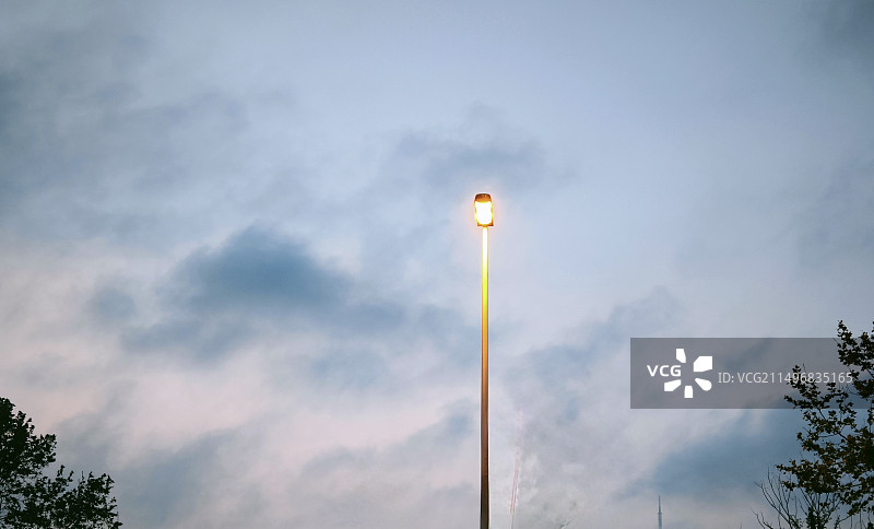天空和路灯图片素材