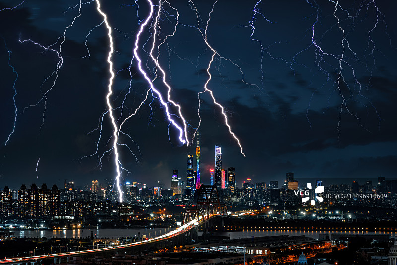 广州 · 雷神的怒吼 | 城市雷暴天气图片素材