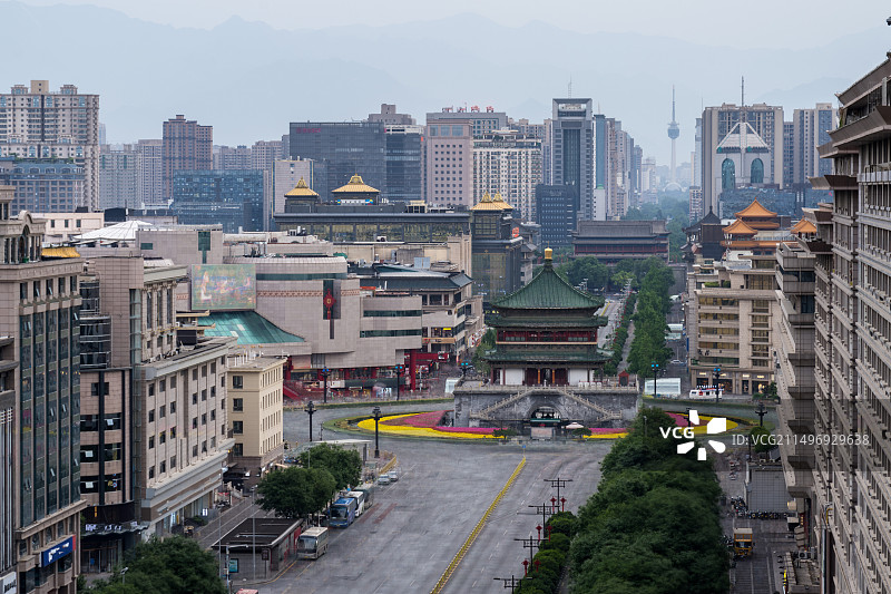 西安城市风光钟楼南门城墙和电视塔图片素材