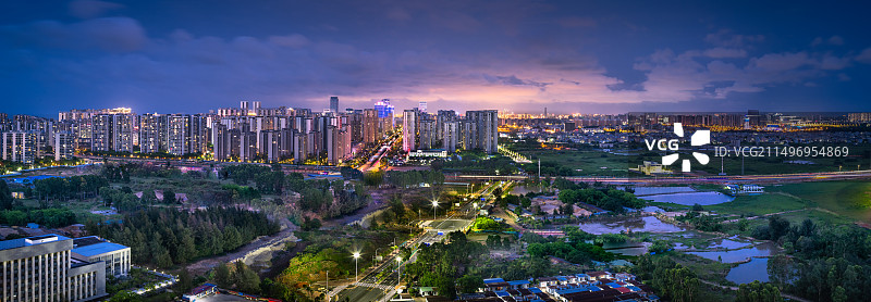 海口西海岸城市中心区CBD全景图航拍夜景图片素材