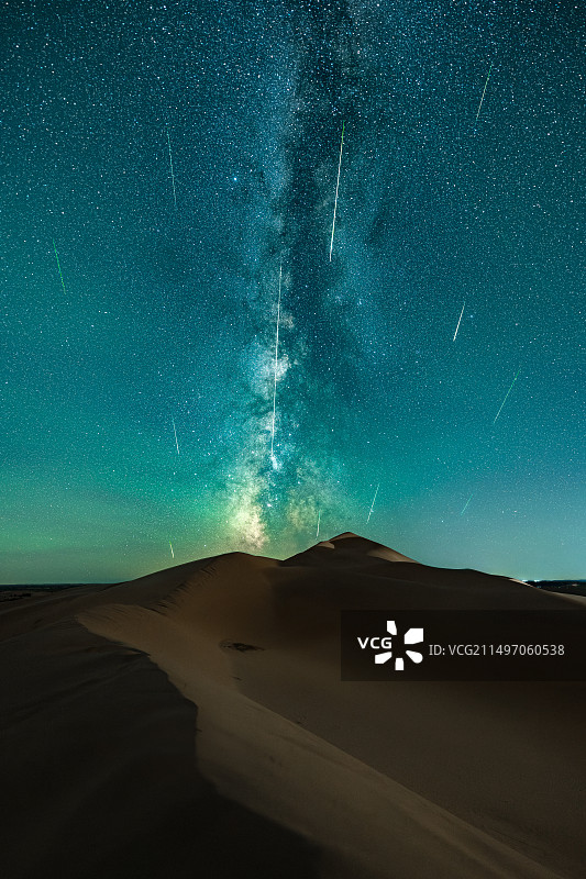 英仙座流星雨图片素材