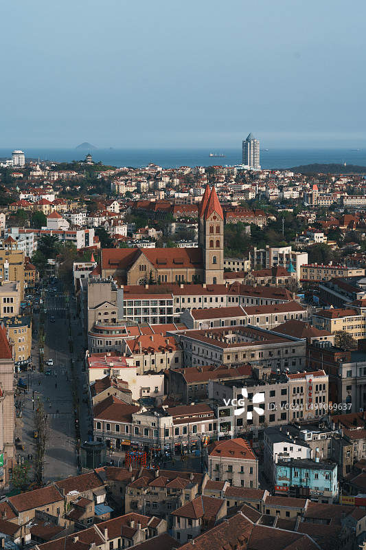 俯瞰青岛天主教堂图片素材