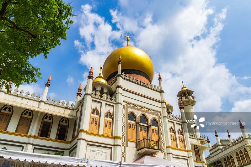 狮城，苏丹回教堂，伊斯兰清真寺，建于1824年，地标建筑，甘榜格南，Masjid Sultan，仰望图片素材