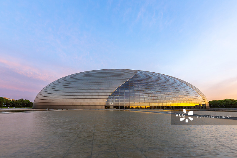 国家大剧院，夕阳下的国家大剧院图片素材