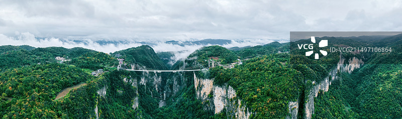 航拍张家界大峡谷玻璃桥图片素材