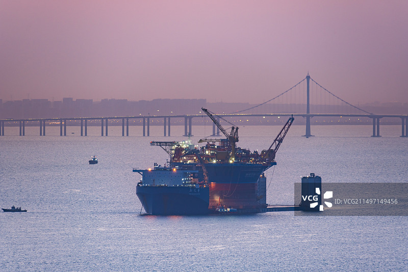 亚洲首艘圆筒型“海上油气加工厂”—— “海葵一号”图片素材
