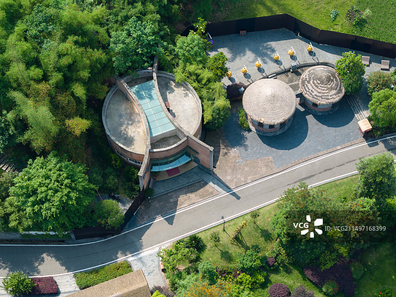 晴天航拍重庆枫香湖儿童公园图片素材