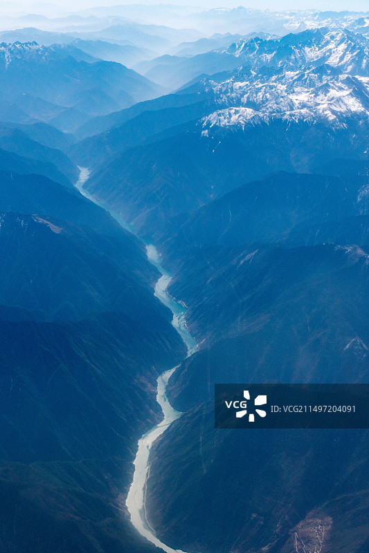 航拍雅鲁藏布大峡谷图片素材