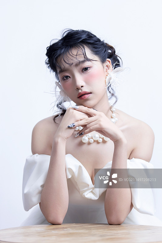 婚纱少女图片素材