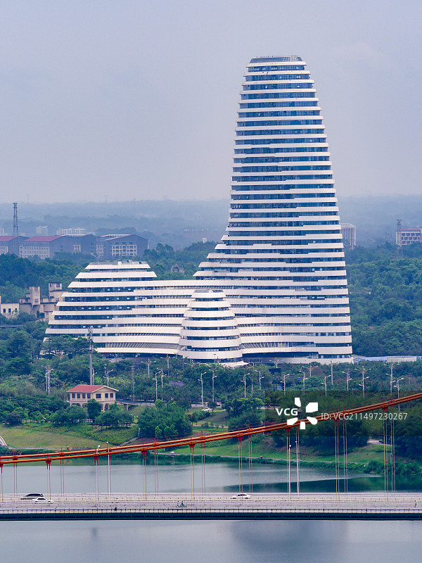 广西新媒体中心与良庆大桥图片素材