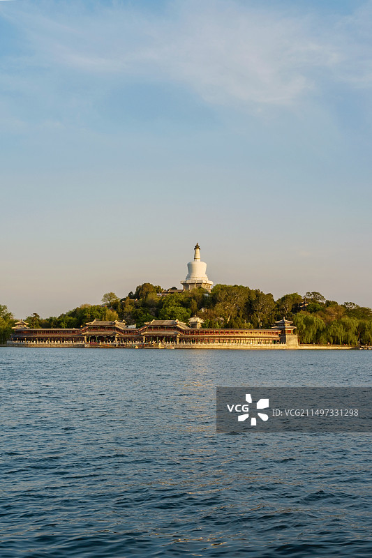 夕照北海图片素材