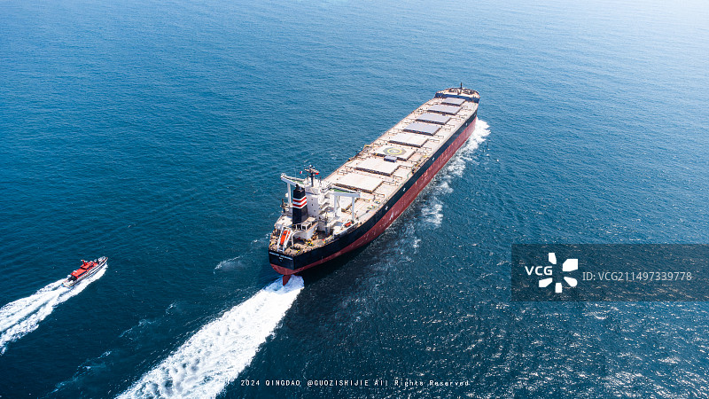 驶向汪洋图片素材