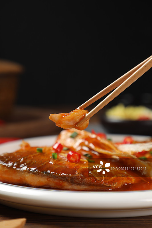 美食鱼头红烧鱼头胖头鱼图片素材