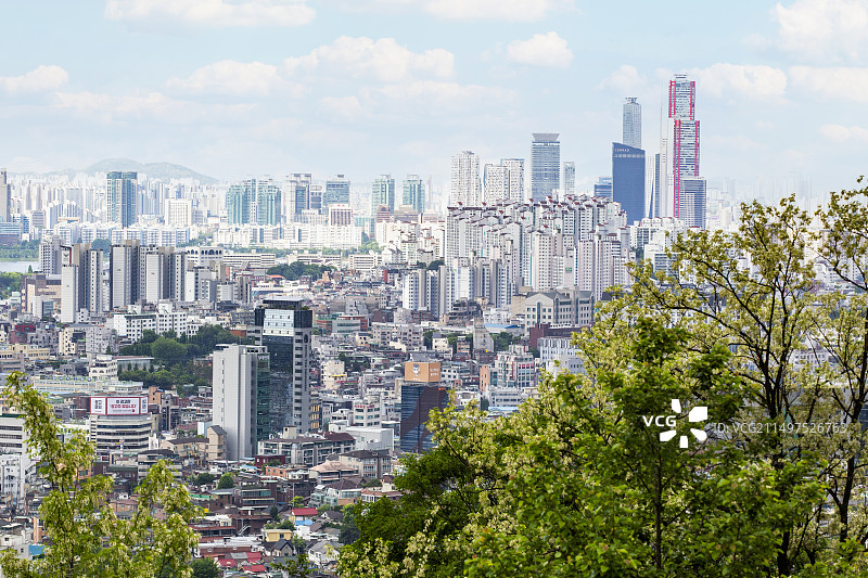 在韩国首尔南山公园俯拍首尔城市风光图片素材