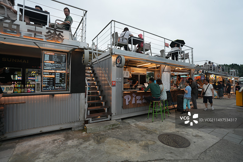 台北大稻埕码头货柜市集图片素材