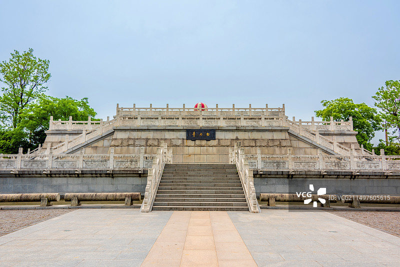 中国浙江嘉兴海宁盐官观潮胜地公园白石台广场图片素材