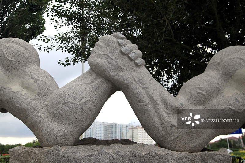 内蒙古锡林广场上的雕塑图片素材