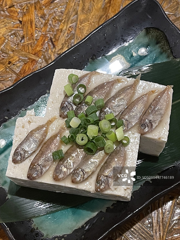 日料鱼和豆腐图片素材