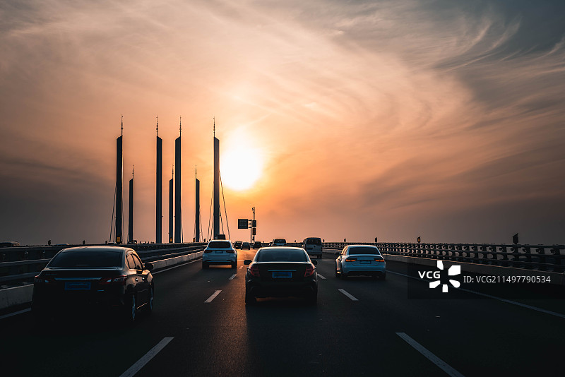 青岛胶州湾落日，青岛胶州湾跨海大桥日落图片素材