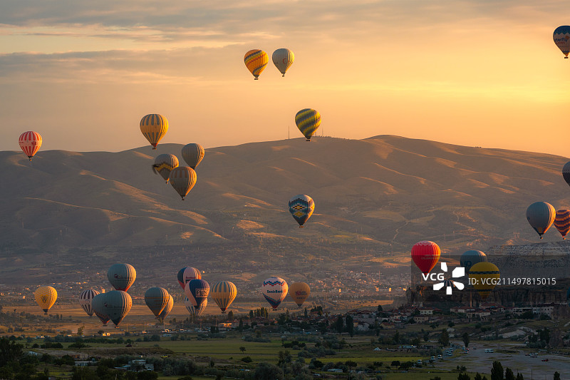 卡帕多奇亚的热气球图片素材