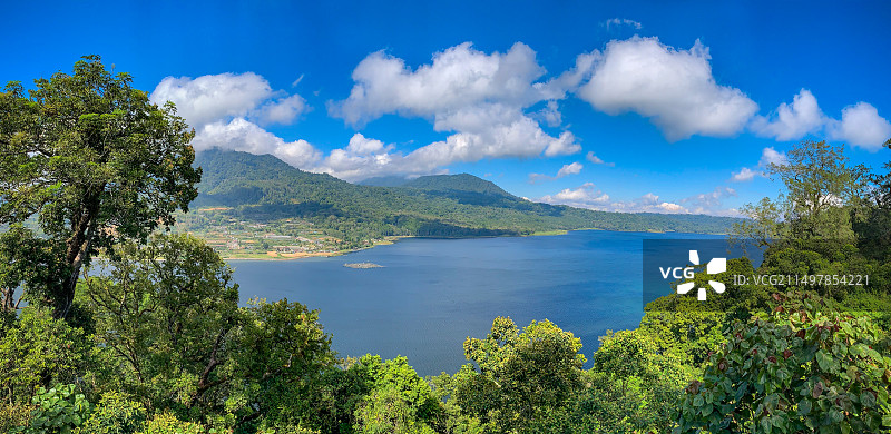 巴厘岛布扬湖 Buyan，坦布林根湖 Tamblingan图片素材
