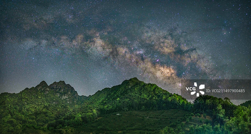阴那山银河图片素材