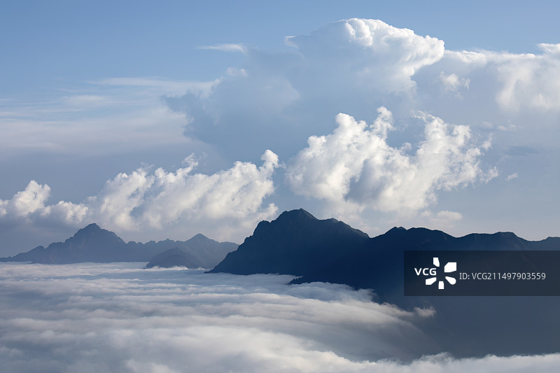 川西高山云海图片素材