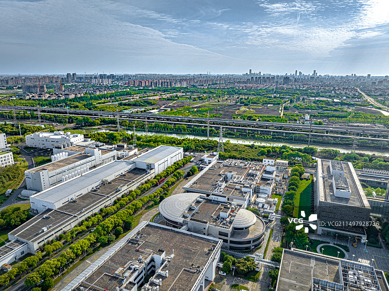 通用电气中国科技园 罗山高架路 磁浮线 16号线 产业园区楼宇 上海浦东张江高科技园区 张江科学城图片素材