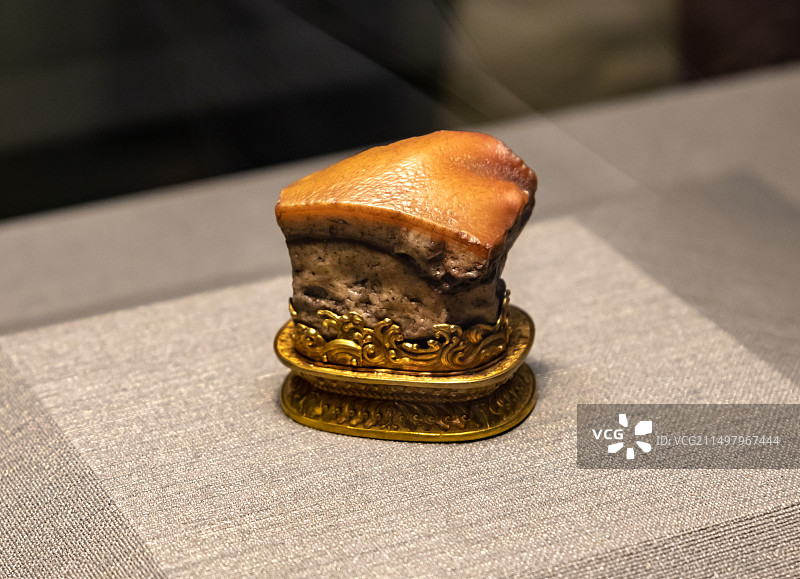 中国台湾省台北故宫博物院红烧肉玉石图片素材