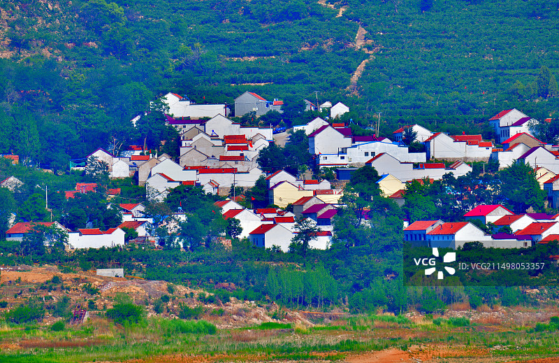 夕阳下的乡村建筑（拍摄于山东省临朐县沟河村）图片素材